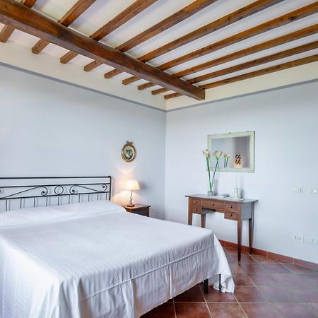 Casa Vacanze Con Piscina A San Gimignano Aparthotel Bagian luar foto