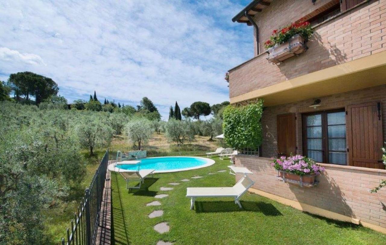 Casa Vacanze Con Piscina A San Gimignano Aparthotel Bagian luar foto